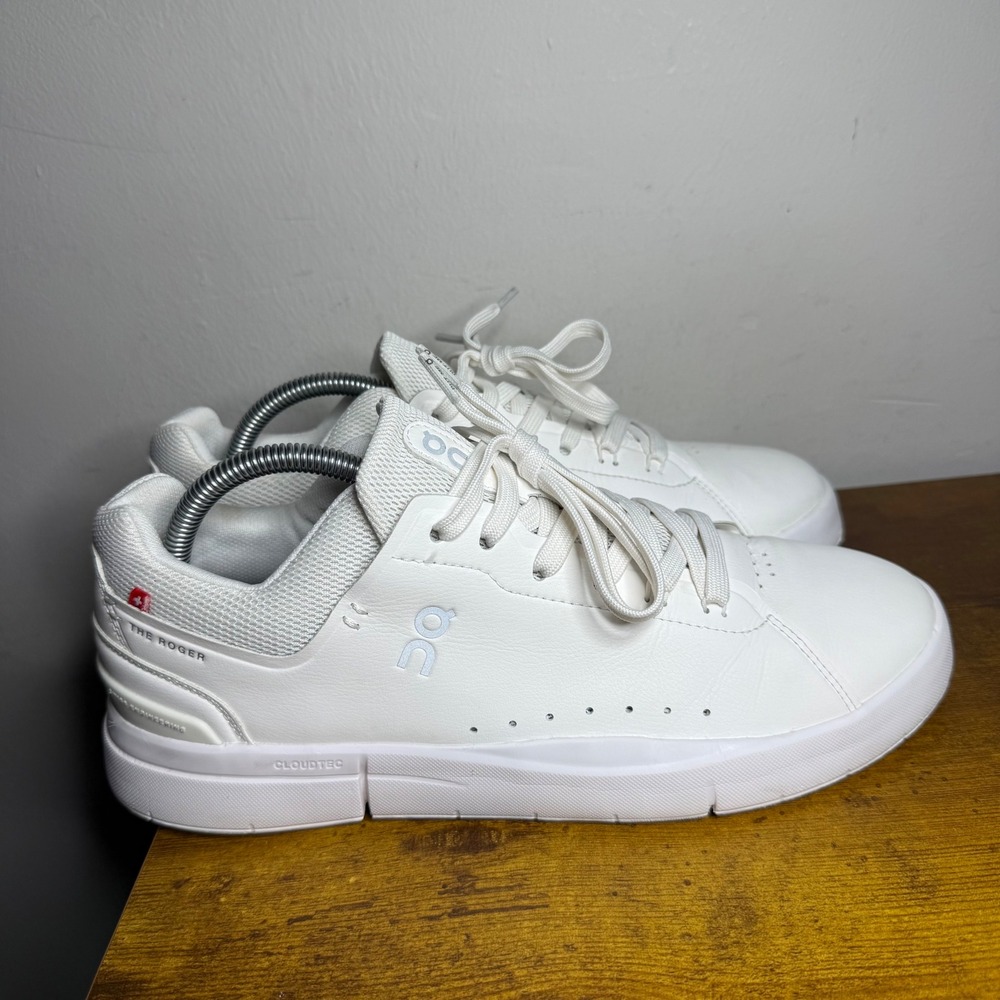 On Cloud The Roger Advantage Tennis Shoes Mens Size 9 White Sneakers